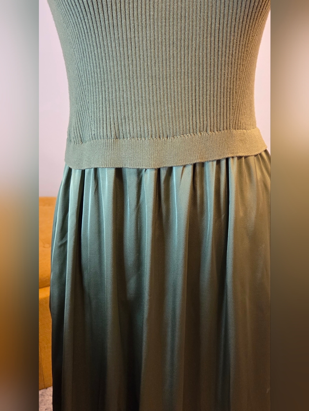 Taylor Olive Green Sleeveless Knit-to-Satin Maxi Dress, Size S - Picture 6 of 15